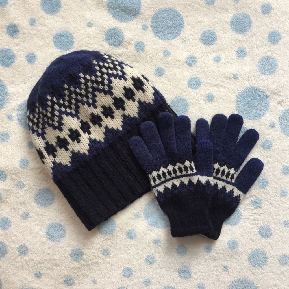 COPY - Children’s HEATTECH Hat & Matching Gloves